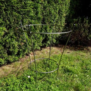 Stalen tuinsteun, metalen obelisk, 2 maten planten- en bloemenstandaard, zwart gelakt metaal, In 2 delen, metalen latwerk roestkleurig frame Raw metal small 60cm
