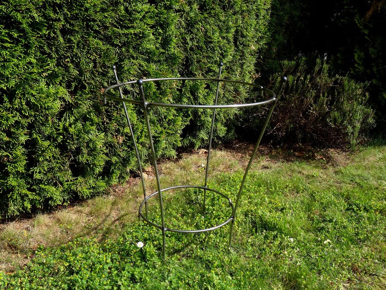 Stalen tuinsteun, metalen obelisk, 2 maten planten- en bloemenstandaard, zwart gelakt metaal, In 2 delen, metalen latwerk roestkleurig frame Raw metal small 60cm