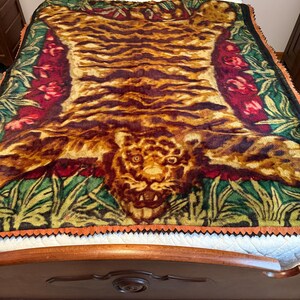 Chase Carriage Blanket - Etsy