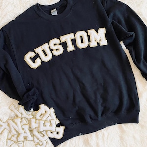 Benutzerdefinierte Chenille Name Patch Sweatshirt: Personalisierte Kleinkind, Jugend, Erwachsene