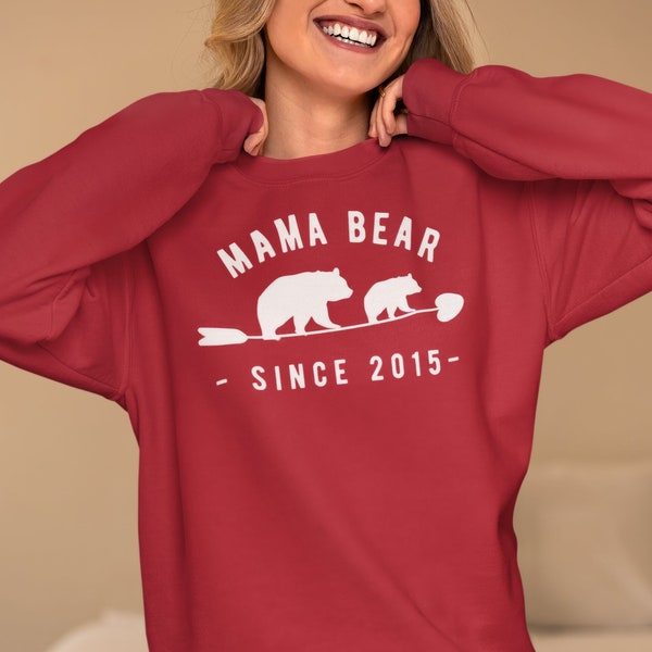 Mumma Bear Custom Year Sweatshirt: Personalisierte Wärme für den ultimativen Mumma Bear!