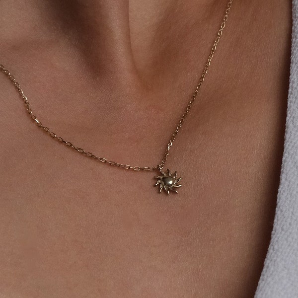 14K Gold Sun Necklace, Tiny Sun Necklace, Birthday Gift, Personalized Gifts, Dainty Sun Necklace, Gift for lover, Mothers Day Gifts For Her