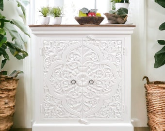 NEW Stunning Buffet Cabinet - Hand-carved Solid Wood Sideboard. 35x16x37 Stylish Storage