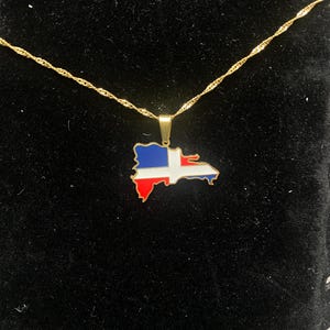 Dominican rep Map Necklace – 18K Gold Plated Pendant with Flag or Plain Gold Design (45cm Chain)