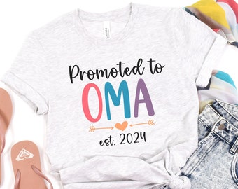 Promoted to Oma Pregnancy Announcement Shirt Gift for Oma, Oma Gift for Best Oma Ever