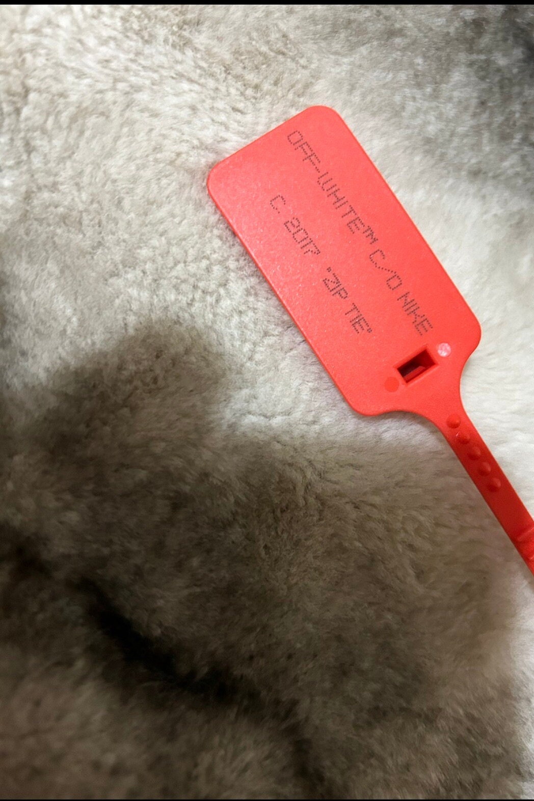 off white zip tie 2017