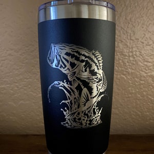 Vaso de pesca de lubina grabado a láser - Personalizado 20 oz