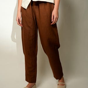 Brązowe lniane spodnie damskie, 100% lniane spodnie z elastycznym pasem, spodnie z kieszeniami, odzież plus size petite, spodnie maxi, letnie lniane spodnie
