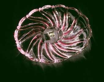 Mikasa "Pepparmynta" Röd Virvelglasfat, Vintage