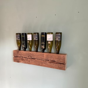 Modern Rustikales Altholz Balken Weinregal handgemacht, Bar Regal, Weinflaschenhalter natur / geölt mit Befestigungsmaterial Bild 1