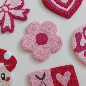 Flower Punch Needle Mug Rugs, Tufted Coasters, Pretty Flowers, Unique Gift, Housewarming Gift, Handmade DIY, Y2K Mug Rug, Gift for Her