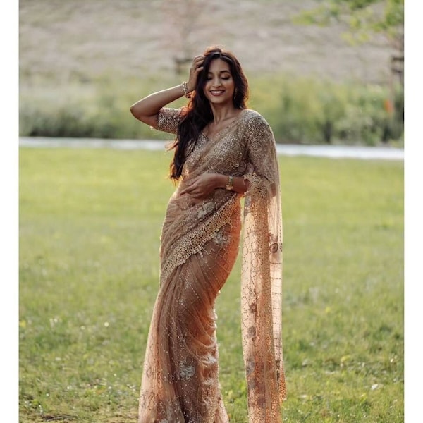 Schöner weicher goldener Saree für Frau, Pailletten-Sari mit Stickerei, Hochzeits-Sari für den Empfang, Designer-Partykleidung Saris