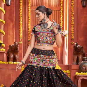 Traditional Bandhni Print Navratri Chaniya choli | Dandiya outfit with Real Mirror Work Blouse | Indian Cotton silk blend lehenga for women