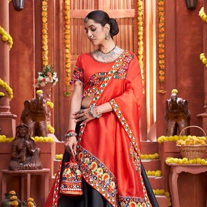 Black Art Silk Navratri Lehenga Choli For Women, Gamthi Mirror Work Lengha set for Dandiya nights, Gujarati chaniya choli for Garba function