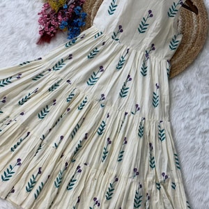 Top de algodón estampado color blanco roto, vestido con falda acampanada de 5 metros, kurti elegante con cuello redondo y volantes, mangas interiores adicionales, tallas M-XXL