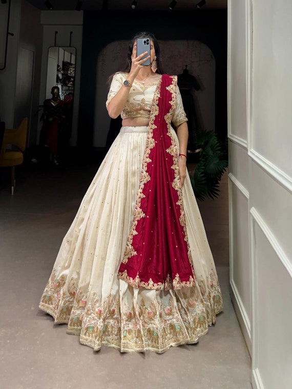 What Is the Difference Between a Lehenga and a Chaniya Choli: Complete