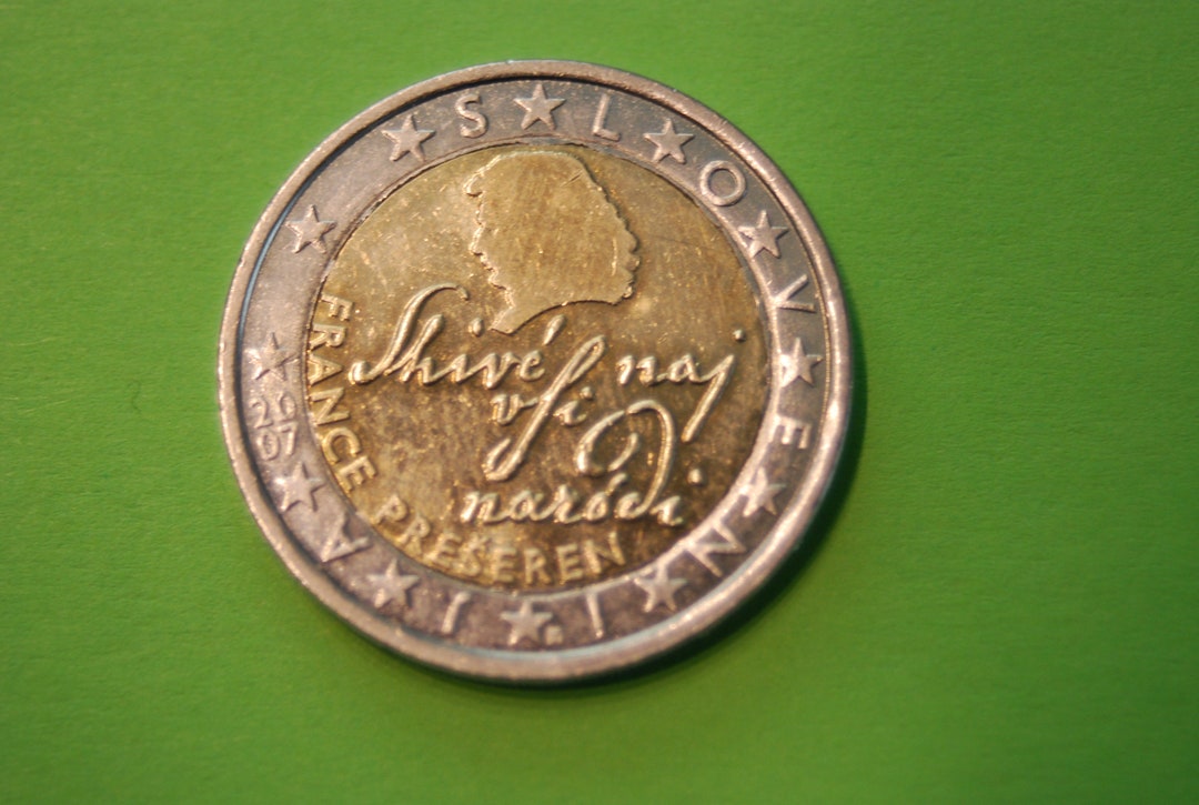 PIÈCE 2 EUROS France 2011 arbre de vie Rare splendide. EUR 12,50 - FR