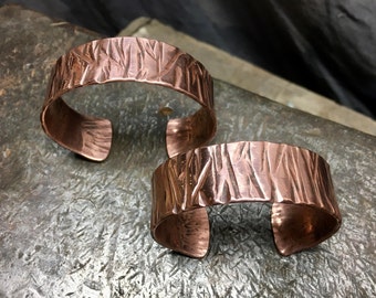 Handcrafted pure copper bracelet, strong hammering, large width, cuff