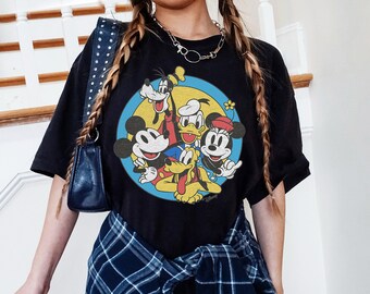 Disney Micky und Freunde Retro Group Shot Shirt, Mickey Minnie Donald Daisy Pluto Shirt, Magic Kingdom Shirt, Disneyland Trip Familienoutfits