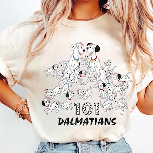 Maglietta con logo e foto di gruppo de "La carica dei 101" della Disney, maglietta con cuccioli de "La carica dei 101" della Disney, maglietta con cani carini della Disney, maglietta abbinata a Disneyland