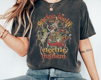 Camiseta com pôster do Dr. Teeth e a Loucura Elétrica dos Muppets da Disney, ideal para viagens em família à Disneylândia, perfeita para férias em família na Disneylândia.