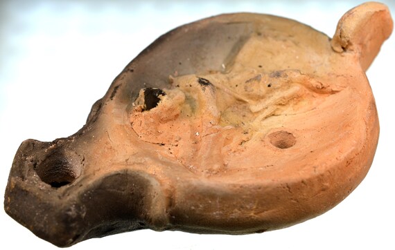 Roman Clay Oil Lamp with Handle, Pottery Oil Lamp, Terracotta Artificial Light