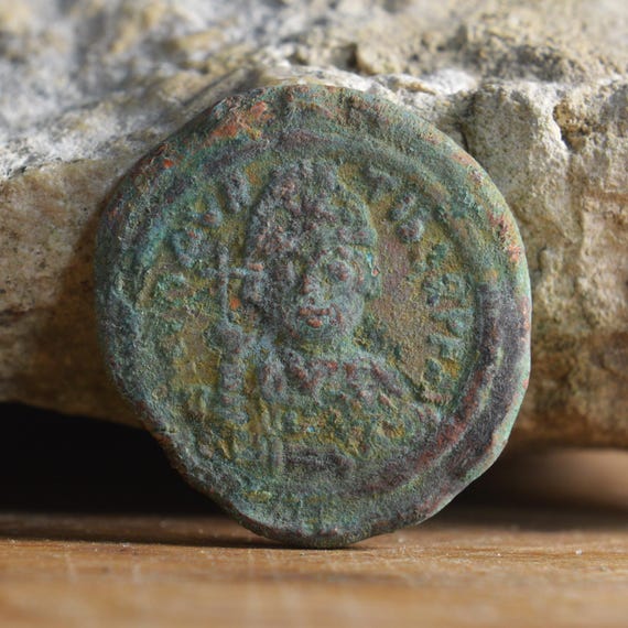 Byzantine Empire Æ Follis - Maurice Tiberius, Mint Constantinople Bronze Coin