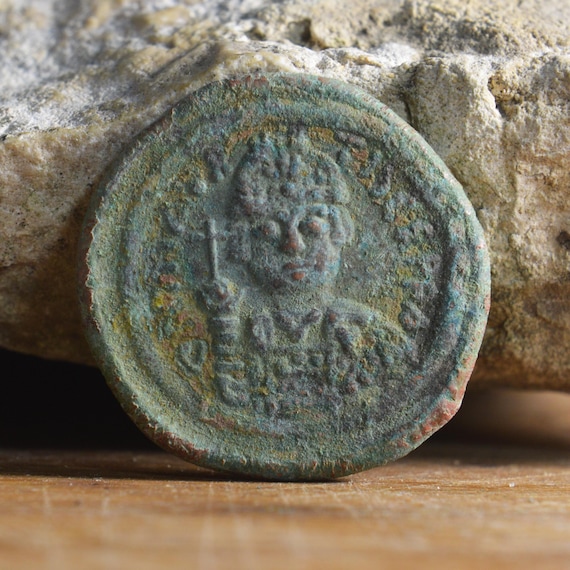 Byzantine Empire Æ Follis - Maurice Tiberius, Mint Constantinople Bronze Coin
