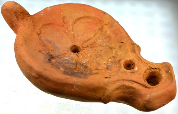Roman Clay Oil Lamp with Handle, Pottery Oil Lamp, Terracotta Artificial Light