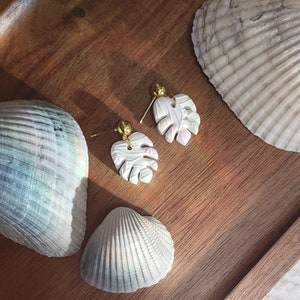 Minimalist White Monstera Clay Earrings | Handmade Polymer Clay Earrings | Minimalist Earrings | Simple Summer Earrings