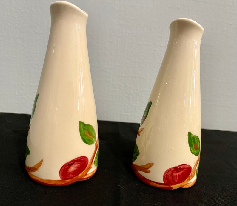 Franciscan Apple Orchard Salt and Pepper Shakers - Thumbnail 2