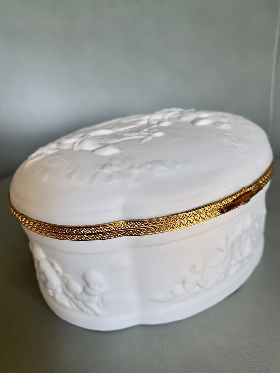 Limoges J.L.Coquet dresser box jewelry casket - image 9