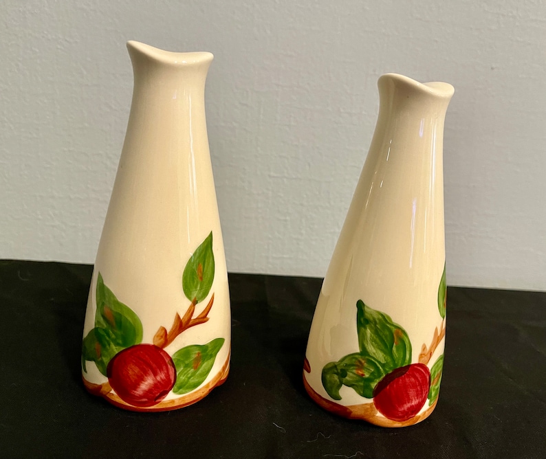 Franciscan Apple Orchard Salt and Pepper Shakers - Thumbnail 5