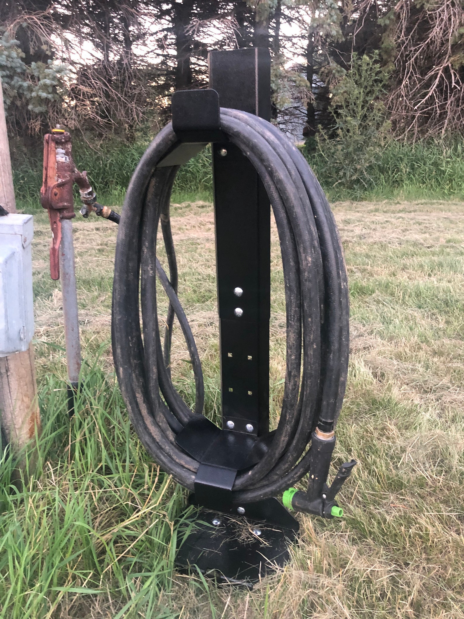 Garden Hose Reel Holder Stand Storage W/ Ground Stakes -upto 125-ft ...