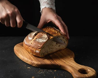 Handgefertigtes Holzschneidebrett, Naturholz Servierbrett, Rustikales Charcuterie Brett, Brot & Käse Brett Geschenk