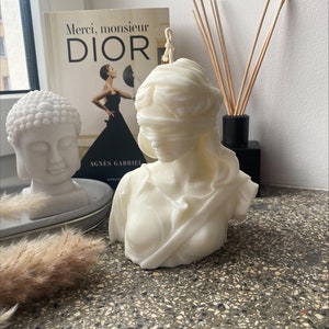 Candle statue of the Blind Lady of Justice- Shaped Candle - Sculpture Candle -  Home Decor - Soy Wax - Handmade - Home Design - Eco friendly