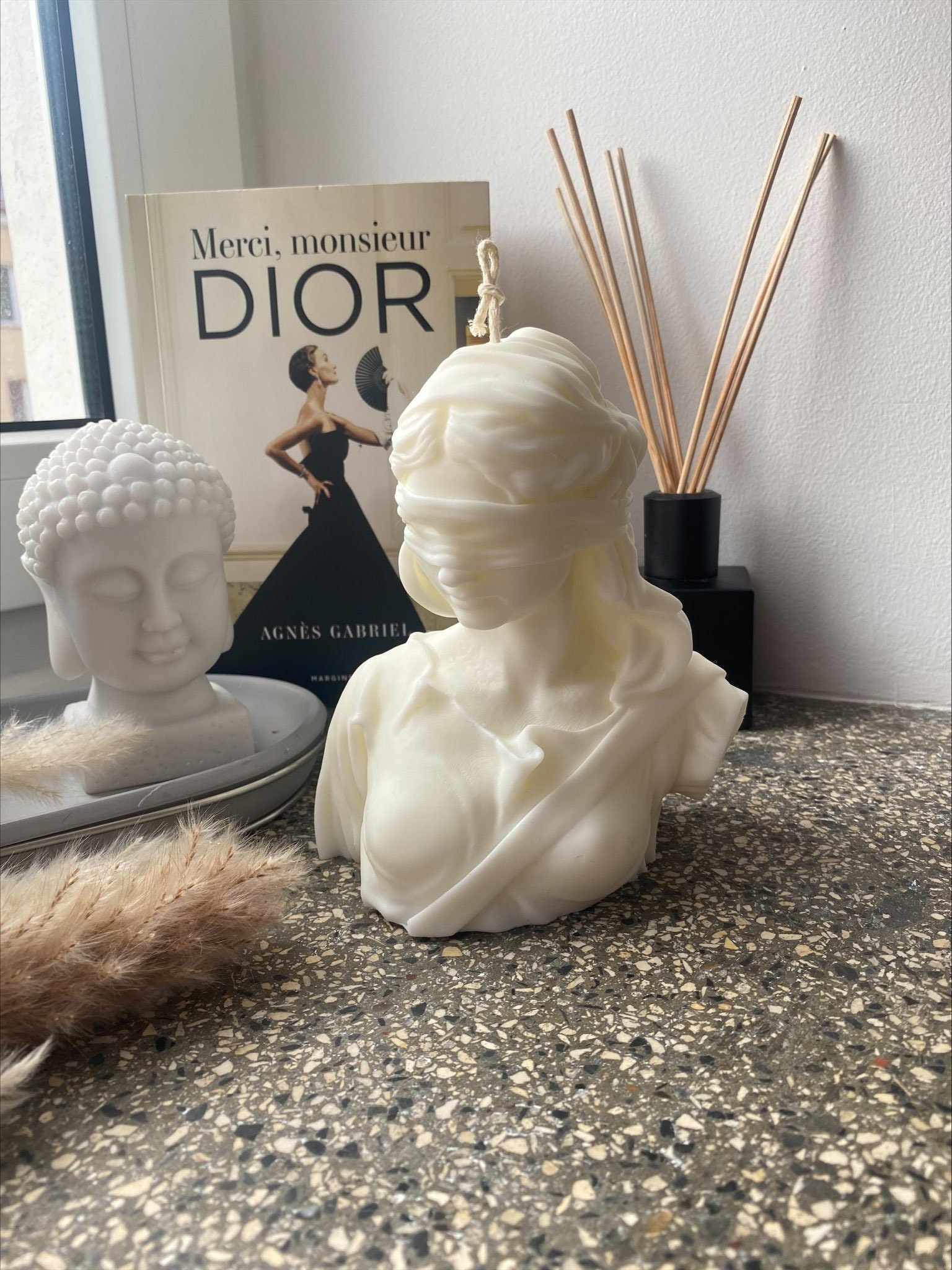 Candle statue of the Blind Lady of Justice- Shaped Candle - Sculpture Candle -  Home Decor - Soy Wax - Handmade - Home Design - Eco friendly