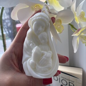 Candle Virgin Mary with child - Shaped Candle - Sculpture Candle - Gift - Home Decor - Soy Wax - Handmade - Home Design - Eco friendly