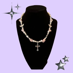 pink coquette pearl necklace