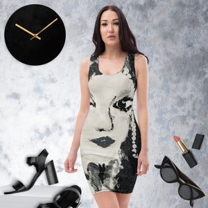 Figurbetontes Kleid mit Queen-Print