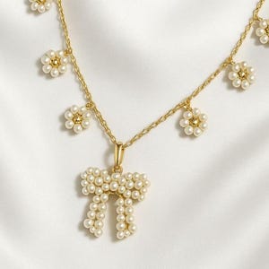 Pearl Bow Necklace