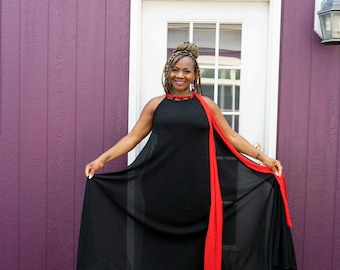 Chiffon Maxikleid mit langem roten Schal