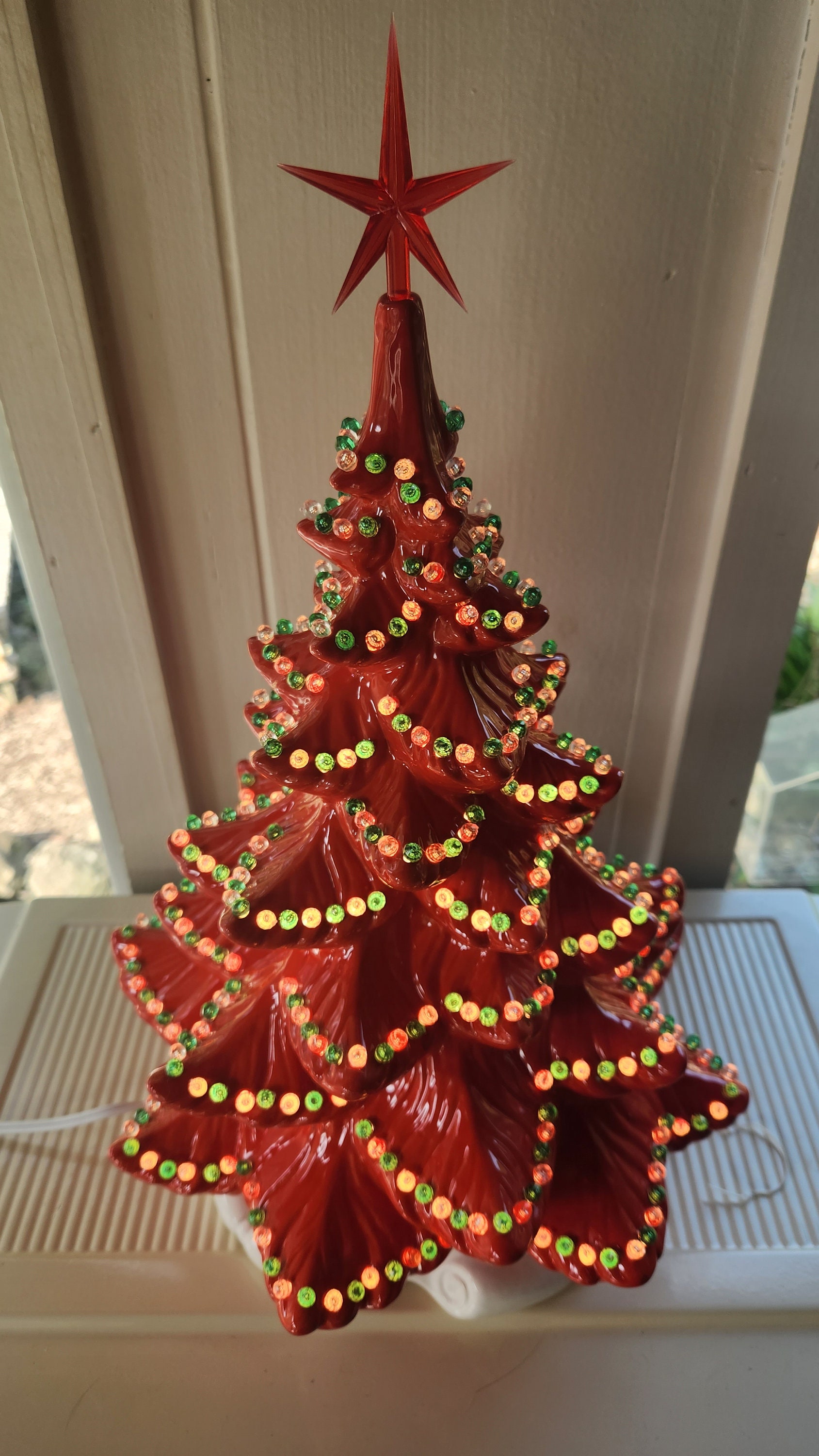 Atlantic A64 Red Ceramic Tree