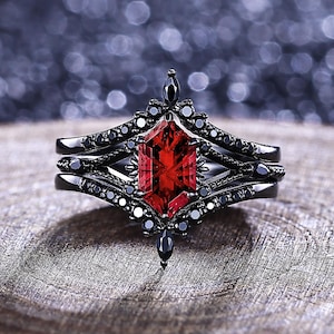 3PCS Firework Cut Garnet Engagement Ring Set Gothic Women Black Onyx Bridal Wedding Ring Garnet Stacking Birthstone Rings Anniversary Gifts
