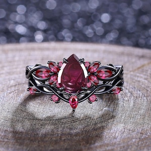 Vintage Pear Cut Ruby Engagement Ring Set Unique Leaf Design Black Gold Ruby Cluster Ring Women Bridal Wedding Ruby Ring Anniversary Gifts