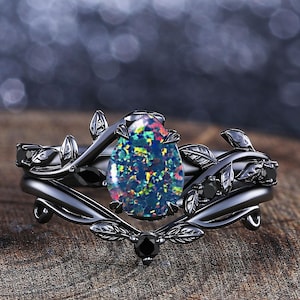 Vintage Pear Black Fire Opal Engagement Ring Set Unique Leaf Design Black Gold Opal Cluster Ring Anniversary Gifts Women Bridal Promise Ring