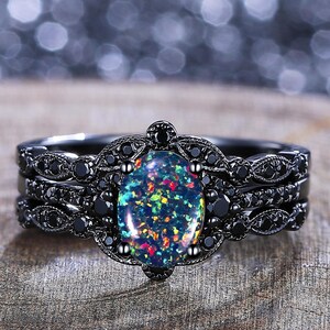 3PCS Gothic Black Fire Opal Engagement Ring Set Fire Opal Stacking Wedding Rings Unique Women Bridal Birthstone Ring Anniversary Gift Custom