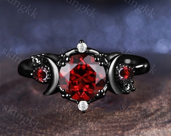 Star Moon Ring Vintage Garnet Ring 14K Black Gold Ring Garnet ring Gifts Round Ring- Birthstone Ring Gifts Gifts