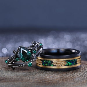 Unique Black Gold Emerald Leaf Couples Ring Set Emerald Men&#39;s Tungsten Vermeil Couples Ring His and Hers Matching Wedding Ring Custom
