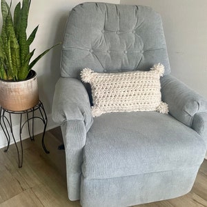 Crochet Pattern: Pom Pom Pillow